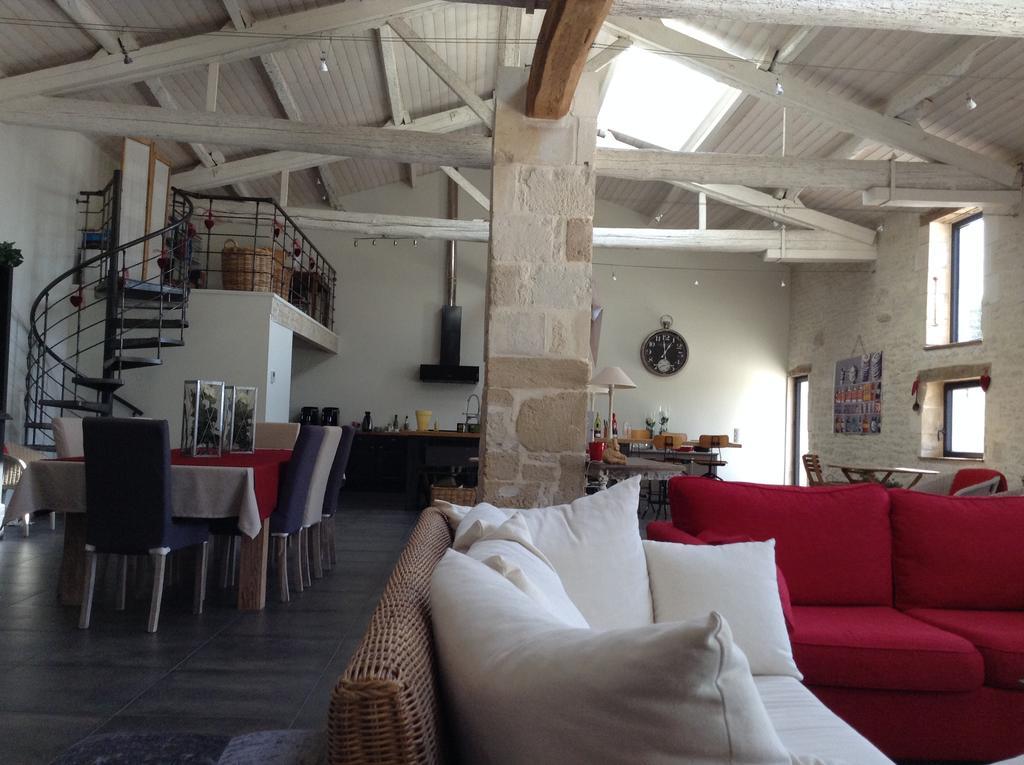 La Grange D'Aunis Bed & Breakfast Aigrefeuille-dʼAunis Eksteriør bilde